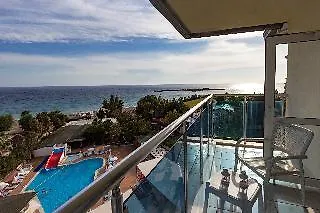 Maya World 4* بوزتيبي