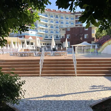 Maya World מלון 4*