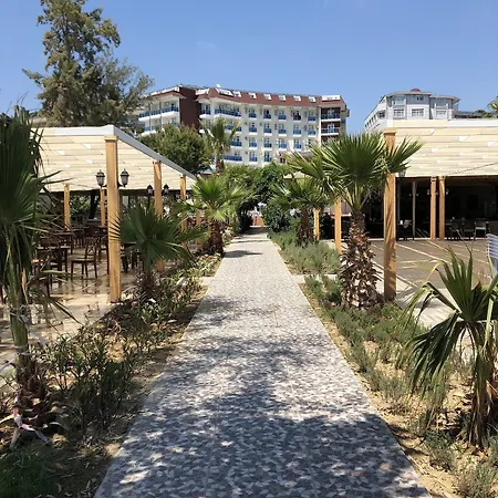 Maya World מלון 4*